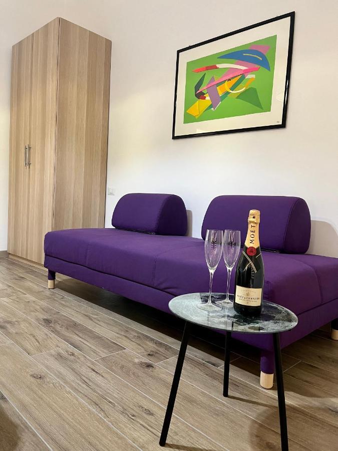 La Vacanzella Al Gesu' Nuovo Appartement Napels